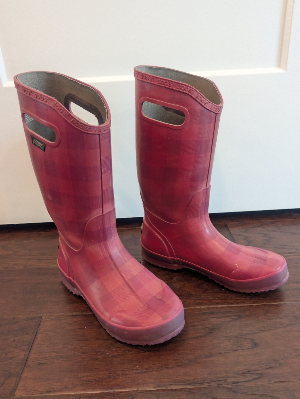 BOGS Women's Red Plaid Tall Rubber Rain Boots Size 7